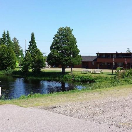 Michigamme Bear Paw Inn المظهر الخارجي الصورة